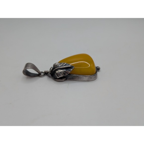 Art Nouveau Sterling Silver Butterscotch Egg Yolk Amber Pendant Leaf Pear Shaped - Picture 3 of 13